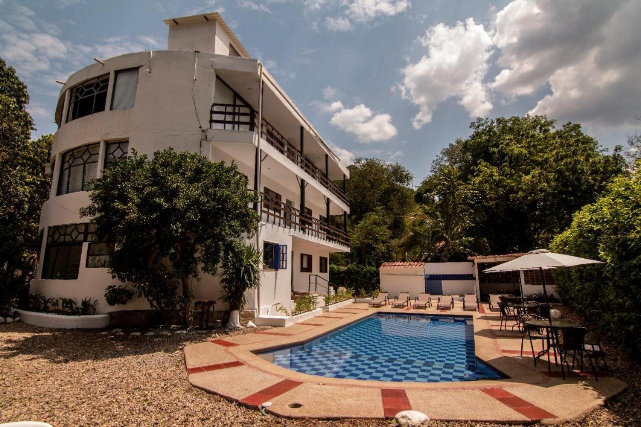 Yuluka Hostel Апуло Экстерьер фото
