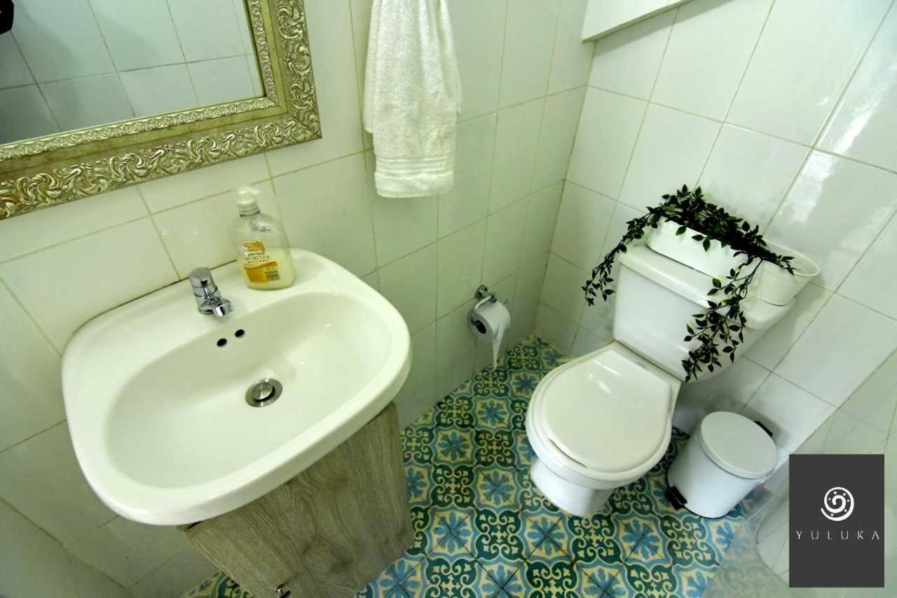 Yuluka Hostel Апуло Экстерьер фото