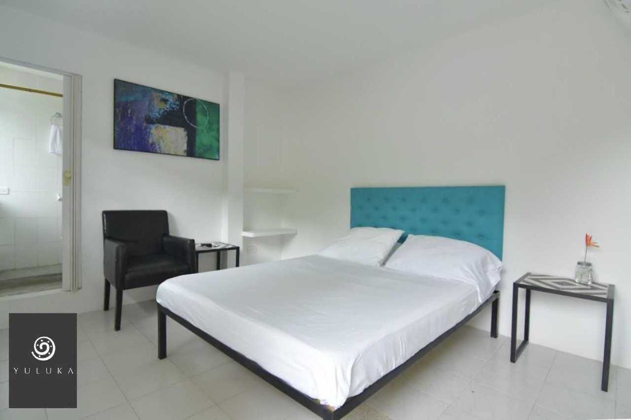 Yuluka Hostel Апуло Экстерьер фото