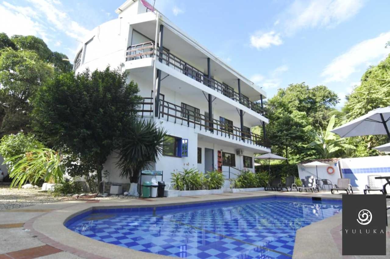 Yuluka Hostel Апуло Экстерьер фото