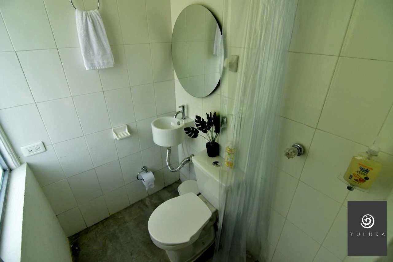 Yuluka Hostel Апуло Экстерьер фото