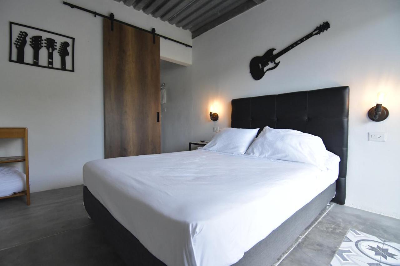 Yuluka Hostel Апуло Экстерьер фото